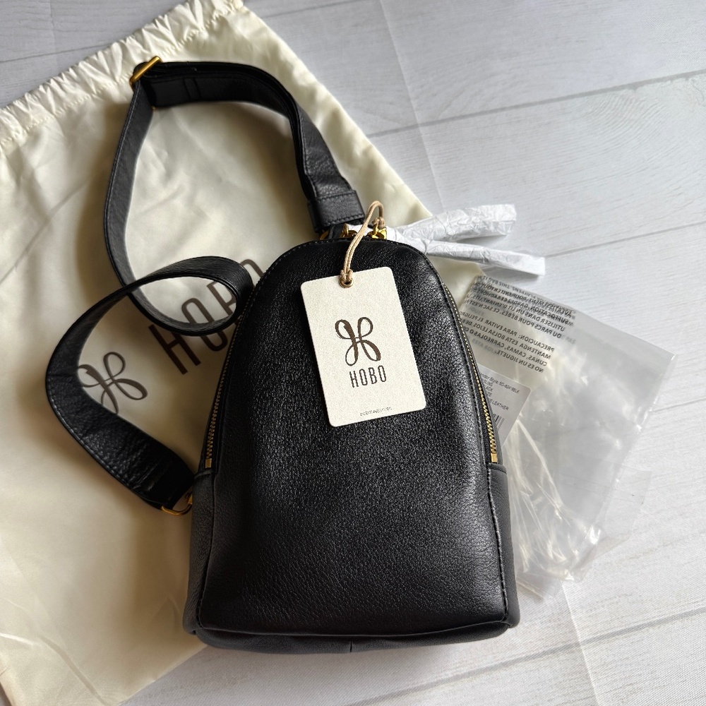 Hobo Fern Sling BagHobo Fern Sling Color: Black   - 100% Full-Grain Leather - Sa